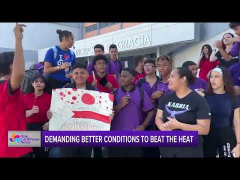 Public School Students, Teachers in Puerto Rico Demand Better School Conditions in Heat